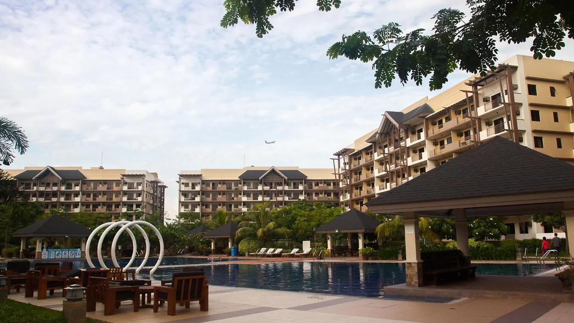 Condo At Arista Place Paranaque City Philippines